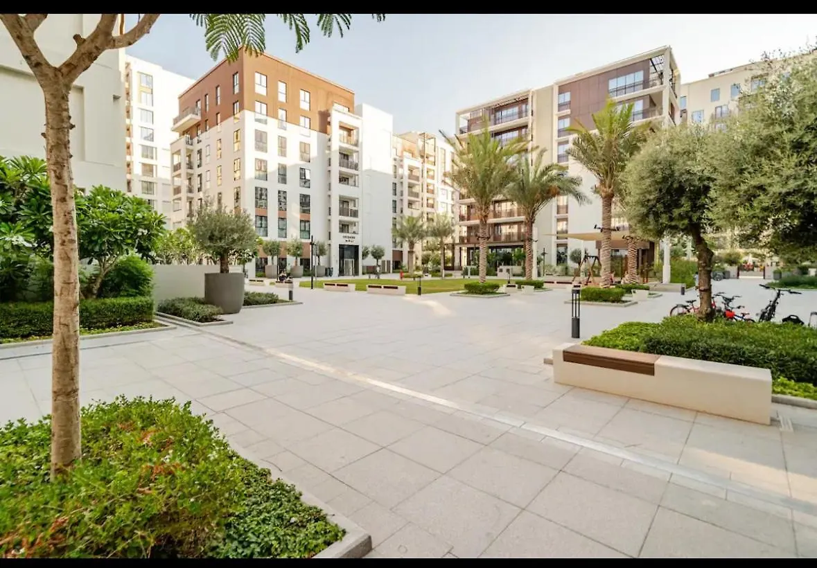 Exquisite 1-Bedroom With Pool Scenery In Dubai Creek Harbour