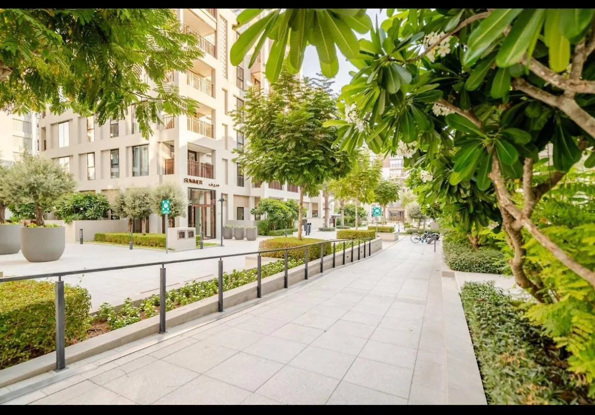 Exquisite 1-Bedroom With Pool Scenery In Dubai Creek Harbour 0*,